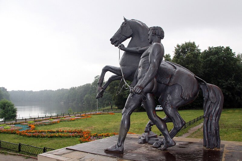 Скульптура Укротители коней